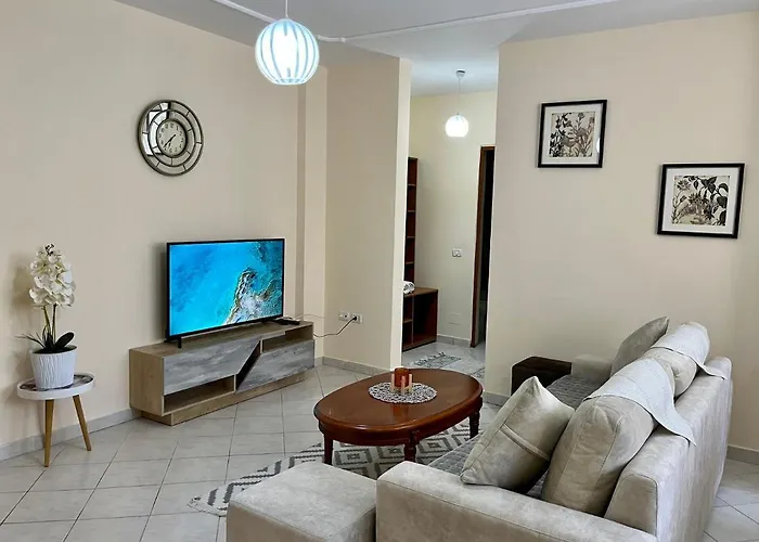 Beachside Family Nest Apt, Spacious & Cozy - By Beta Premium