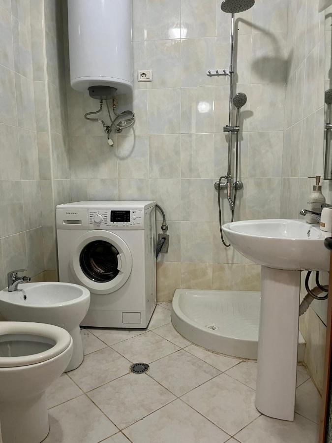 Beachside Family Nest Apt, Spacious & Cozy - By Beta Premium Golem (Tirana)